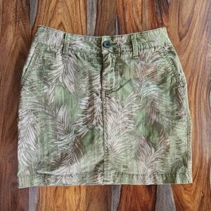 Cute Nature Skirt Ladies Size 2 Super Cute Mini with Built-In Shorts Green Tan